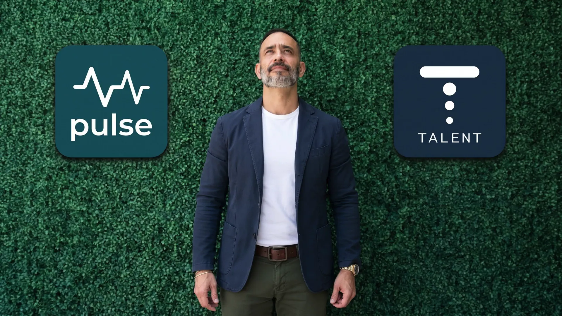 Mario Ruiz, fundador de DEMARU, entre los logotipos de Pulse y Talent